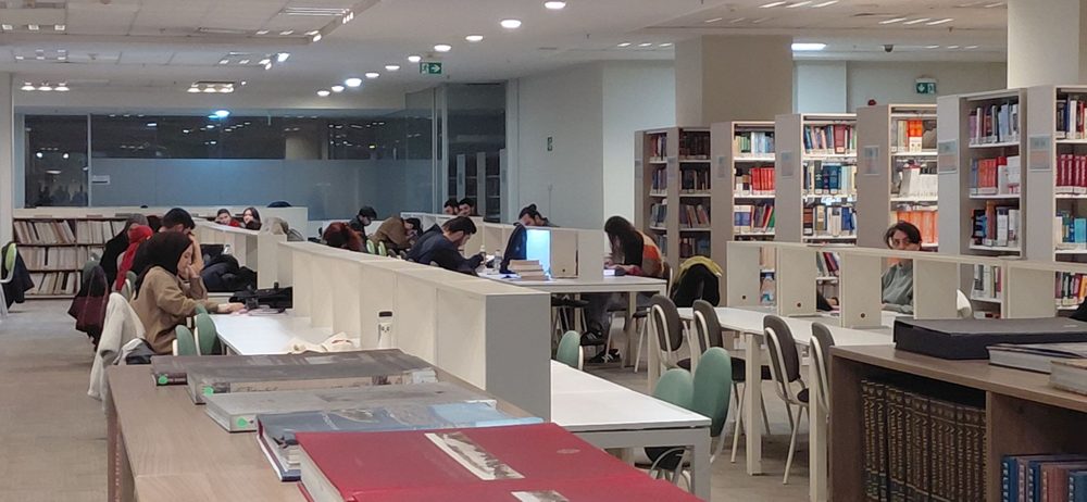 Buxoro davlat pedagogika instituti rektori Bahodir Ma’murov Istanbul Ticaret universiteti kutubxonasi faoliyati bilan tanishdi.