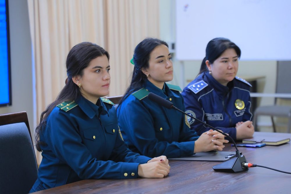 Yoshlar tarbiyasi va ularning huquqiy madaniyatini yuksaltirish maqsadida uchrashuv