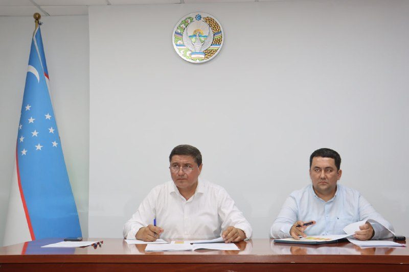 "Rahbar va yoshlar" loyihasi doirasida bitiruvchilar bilan ochiq muloqot o'tkazildi