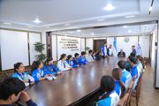 BuxDPI rektori sportchi yoshlar bilan uchrashdi
