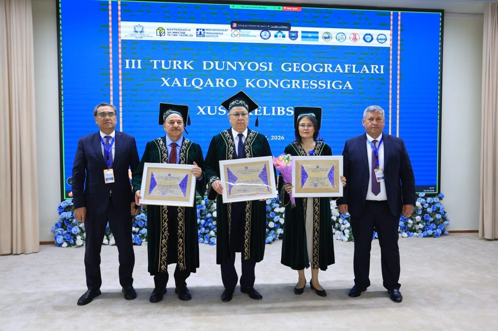 Buxoro davlat pedagogika instituti xorijiy universitetlar rahbarlariga “Faxriy professor” unvonini tantanali topshirdi