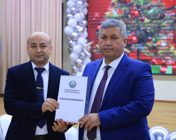 Zarif Umurov Oliy ta’lim, fan va innovatsiyalar vazirligi Tashakkurnomasi bilan taqdirlandi