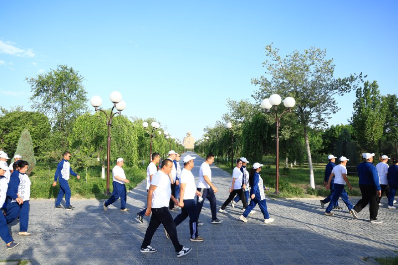 CHORSHANBA — SPORT KUNI: "Sport sog'lomlashtirish" tadbiri bo'lib o'tmoqda