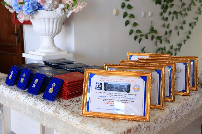Buxoro davlat pedagogika instituti Akademik litseyi — 2026-yilgi bitiruv marosimi