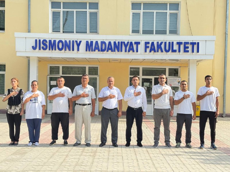 👍 В Бухарском государственном педагогическом институте рабочий день начался с совместного исполнения Государственного гимна. Эта традиция служит укреплению в сердцах молодёжи чувств преданности Родине, национальной гордости и сопричастности.