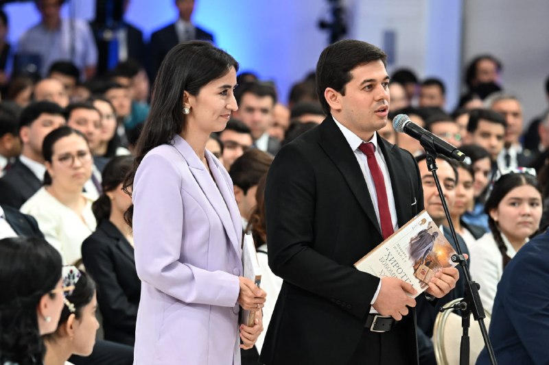 Prezident Shavkat Mirziyoyev 30-iyun – Yoshlar kuni munosabati bilan yoshlar bilan uchrashuv oʻtkazdi.