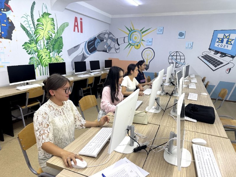 “Dolzarb 90 kun” doirasida IT va kompyuter savodxonligi mashg‘ulotlari davom etmoqda
