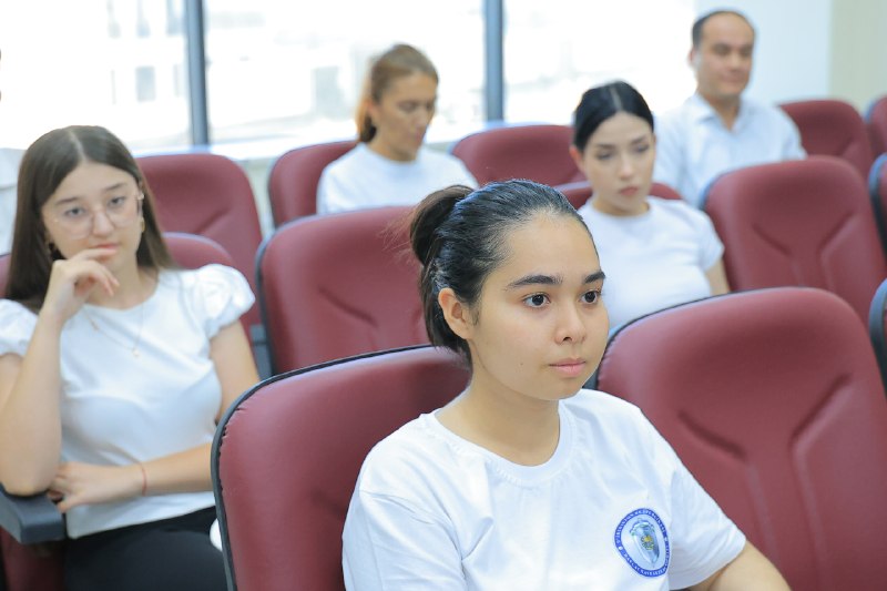 "Yoshlar kuni" doirasida viloyat hokimi sportchi yoshlar bilan uchrashdi