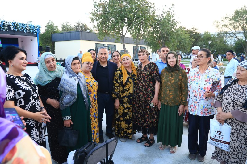 YOSHLAR TASHABBUSLARI E'TIBOR MARKAZIDA