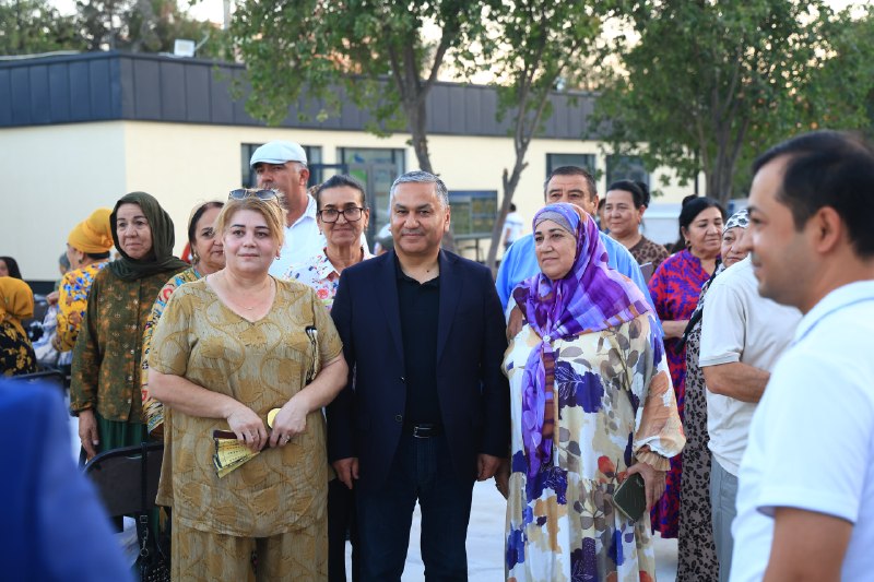 YOSHLAR TASHABBUSLARI E'TIBOR MARKAZIDA