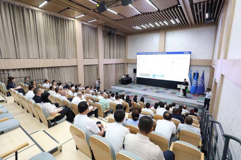 Tillar fakulteti dekani seminar-treningda ishtirok etdi